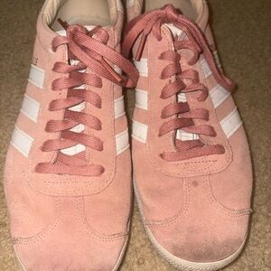 Women’s Adidas Pink Gazelle Shoes Size 9 Used Condition